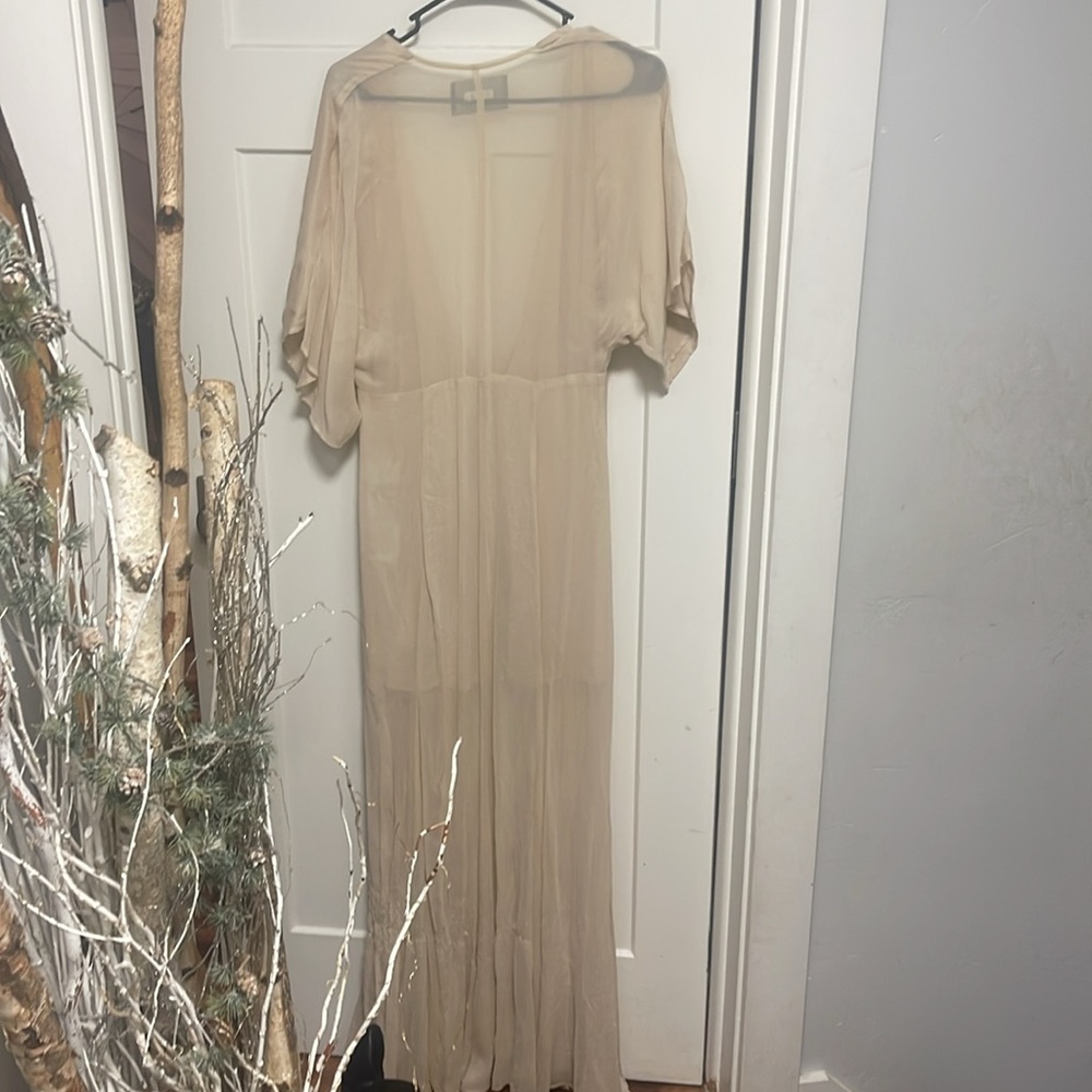 Top Dress - Picture 3 of 3